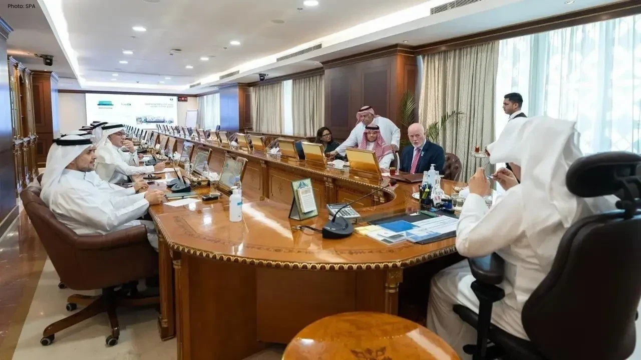 ਪ੍ਰਦੂਸ਼ਣ ਘਟਾਉਣ ਅਤੇ ਰੀਫ਼ ਰੱਖਿਆ ਯੋਜਨਾਵਾਂ