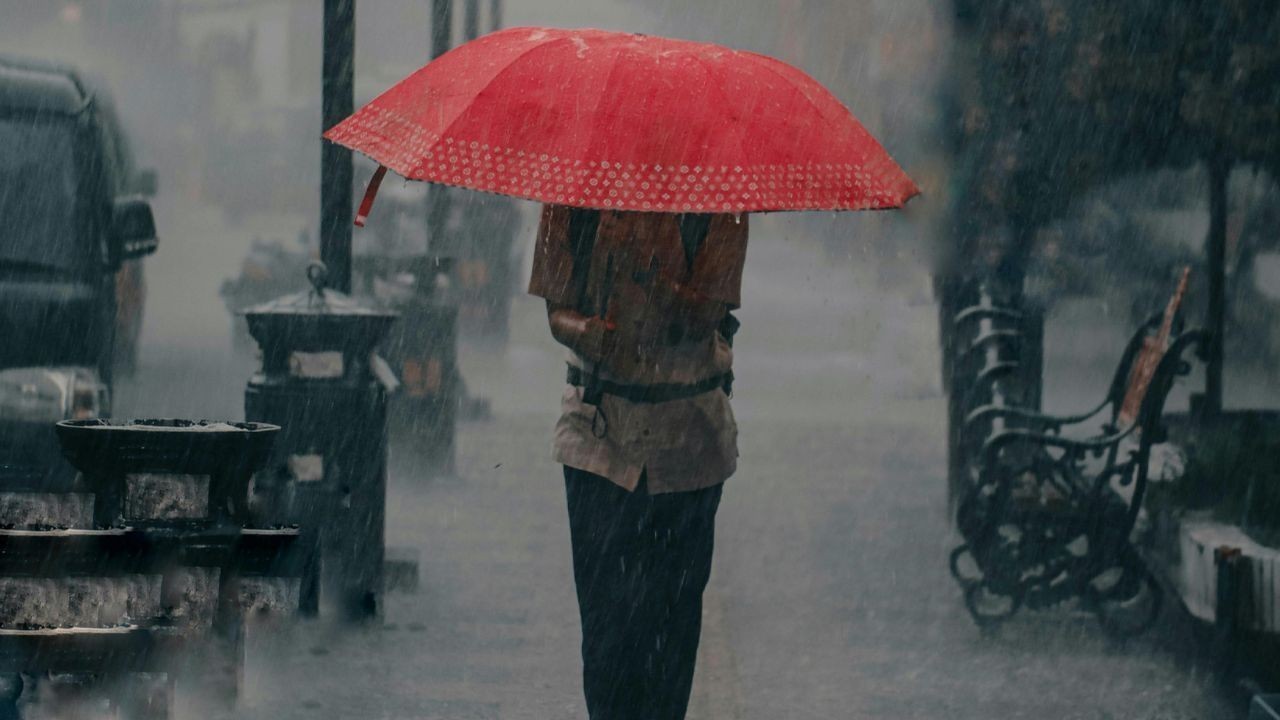 ਮੌਸਮ ਵਿਭਾਗ ਦਾ ਅਲਰਟ: ਅਗਲੇ 48 ਘੰਟਿਆਂ ਵਿੱਚ ਭਾਰੀ ਬਾਰਿਸ਼ ਤੇ ਠੰਢ