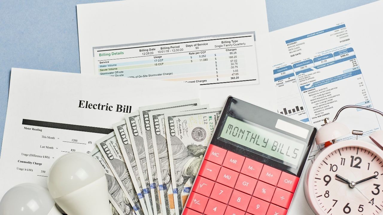 ਹੁਸ਼ਿਆਰਪੁਰ ’ਚ ਵਿਧਵਾ ਔਰਤ ਨੂੰ 68,840 ਰੁਪਏ ਦਾ ਬਿਜਲੀ ਬਿੱਲ, ਘਰ ’ਚ ਸਿਰਫ ਇੱਕ ਪੱਖਾ ਤੇ ਦੋ ਲਾਈਟਾਂ