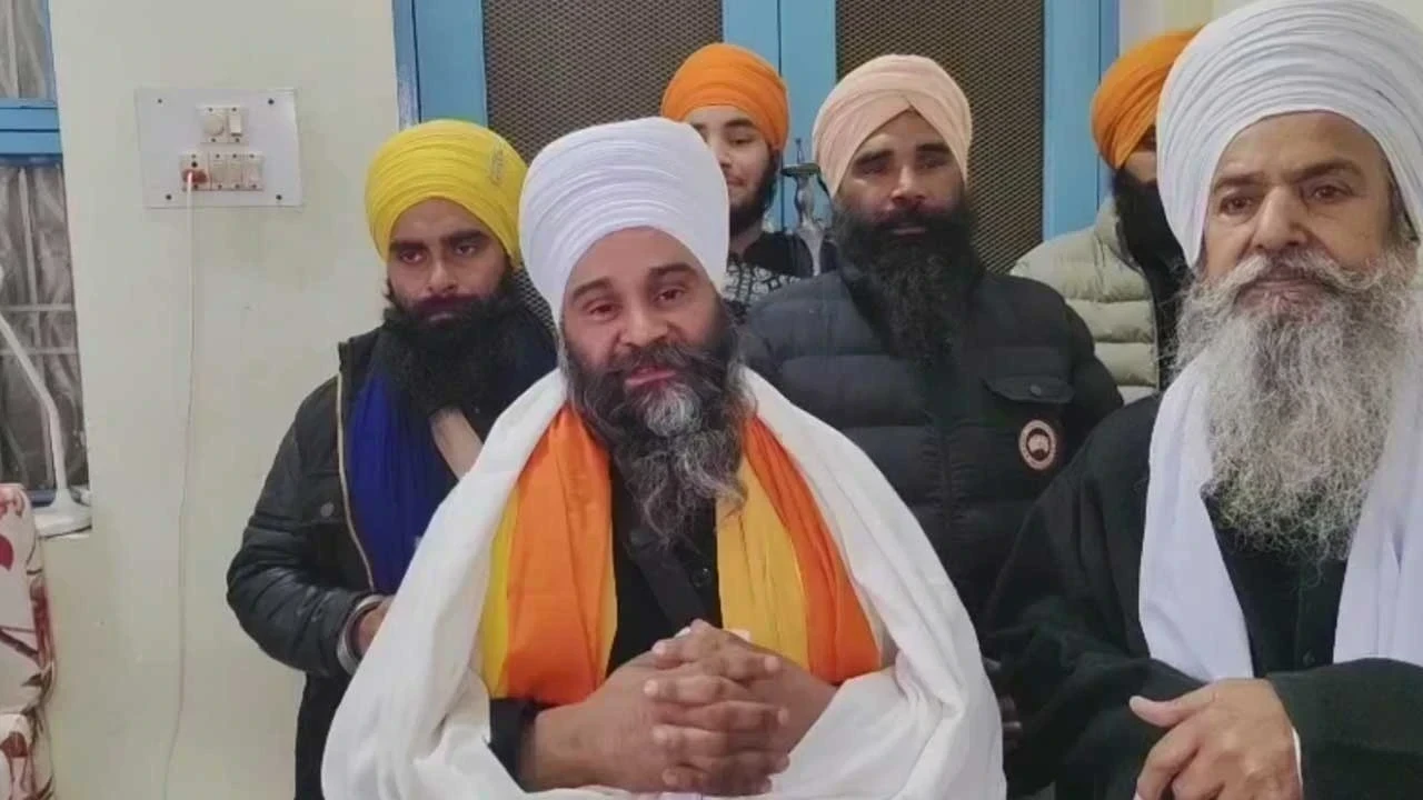 ਸੰਤ ਬਾਬਾ ਧੀਰਜ ਸਿੰਘ ਧੁਲੀਏ ਵਾਲਿਆਂ ਦੀ ਯਾਦ ਵਿੱਚ ਸ਼ਰਧਾਂਜਲੀ ਸਮਾਰੋਹ ਕਰਵਾਇਆ ਗਿਆ