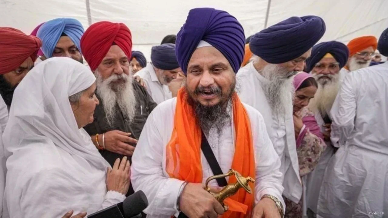 ਅਕਾਲੀ ਦਲ ਪੁਨਰ ਸੁਰਜੀਤ ਮੀਟਿੰਗ ‘ਚ ਵੱਡਾ ਮੋੜ, ਗਿਆਨੀ ਹਰਪ੍ਰੀਤ ਨੇ ਅਸਤੀਫਾ ਪੇਸ਼ ਕੀਤਾ