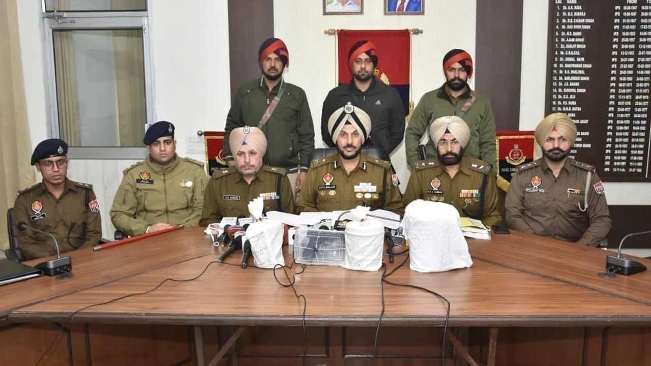 ਅੰਮ੍ਰਿਤਸਰ ‘ਚ ਨਸ਼ਾ ਤਸਕਰੀ ਦਾ ਵੱਡਾ ਜਾਲ ਬੇਨਕਾਬ, ਪਾਕਿਸਤਾਨ ਲਿੰਕ ਨਾਲ 7 ਤਸਕਰ ਗ੍ਰਿਫ਼ਤਾਰ