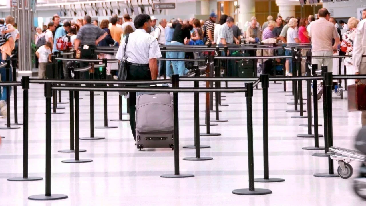 Chandigarh Airport Fog Chaos: ਧੁੰਦ ਕਾਰਨ ਉਡਾਣਾਂ ਪ੍ਰਭਾਵਿਤ, ਯਾਤਰੀ ਪਰੇਸ਼ਾਨ