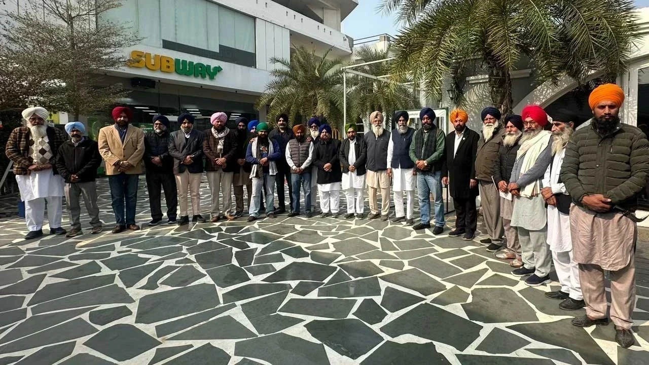 ਸ਼੍ਰੋਮਣੀ ਅਕਾਲੀ ਦਲ (ਪੁਨਰ ਸੁਰਜੀਤ) ਫਰੀਦਕੋਟ ਦੀ ਇੱਕ ਵਿਸ਼ੇਸ਼ ਮੀਟਿੰਗ ਹੋਟਲ ਦਾਸਤਾਨ ਫਰੀਦਕੋਟ ਵਿਖੇ ਹੋਈ ਤੇ ਮੀਟਿੰਗ ਵਿੱਚ ਲਏ ਗਏ ਅਹਿਮ ਫੈਸਲੇ