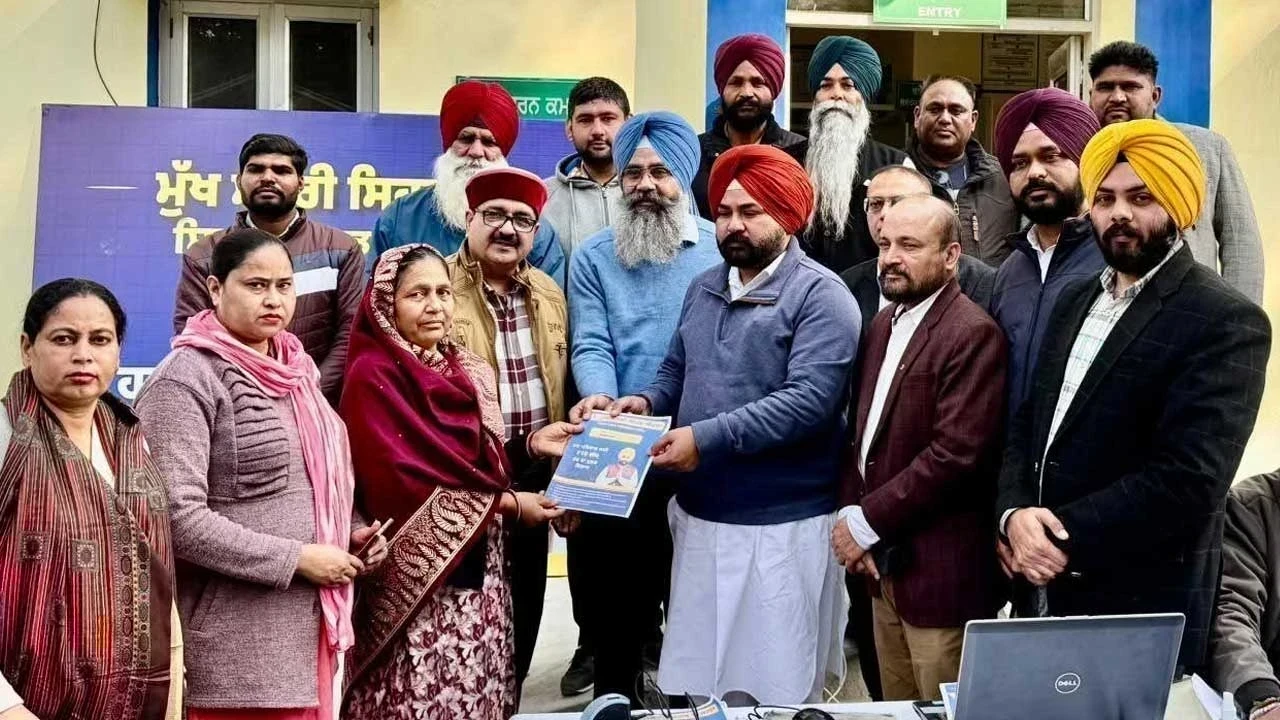 ਫਰੀਦਕੋਟ ਸਿਵਲ ਹਸਪਤਾਲ ‘ਚ ਮੁੱਖ ਮੰਤਰੀ ਸਿਹਤ ਯੋਜਨਾ ਦੀ ਰਜਿਸਟ੍ਰੇਸ਼ਨ ਸ਼ੁਰੂ: ਮੁਫ਼ਤ ਇਲਾਜ 10 ਲੱਖ ਤੱਕ