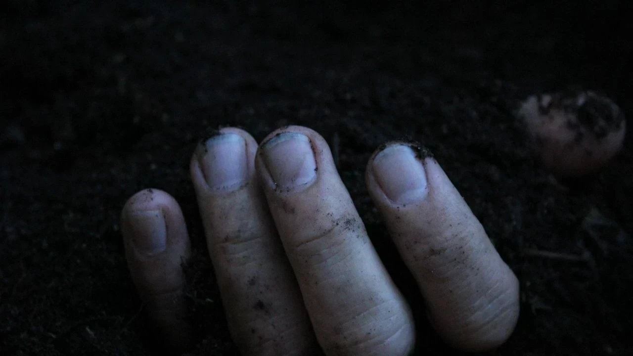 Jalandhar ’ਚ ਪਤੰਗ ਲੁੱਟਦੇ ਸਮੇਂ 10 ਫੁੱਟ ਡੂੰਘੀ ਖੱਡ ’ਚ ਡਿੱਗਿਆ 9 ਸਾਲਾਂ ਬੱਚਾ