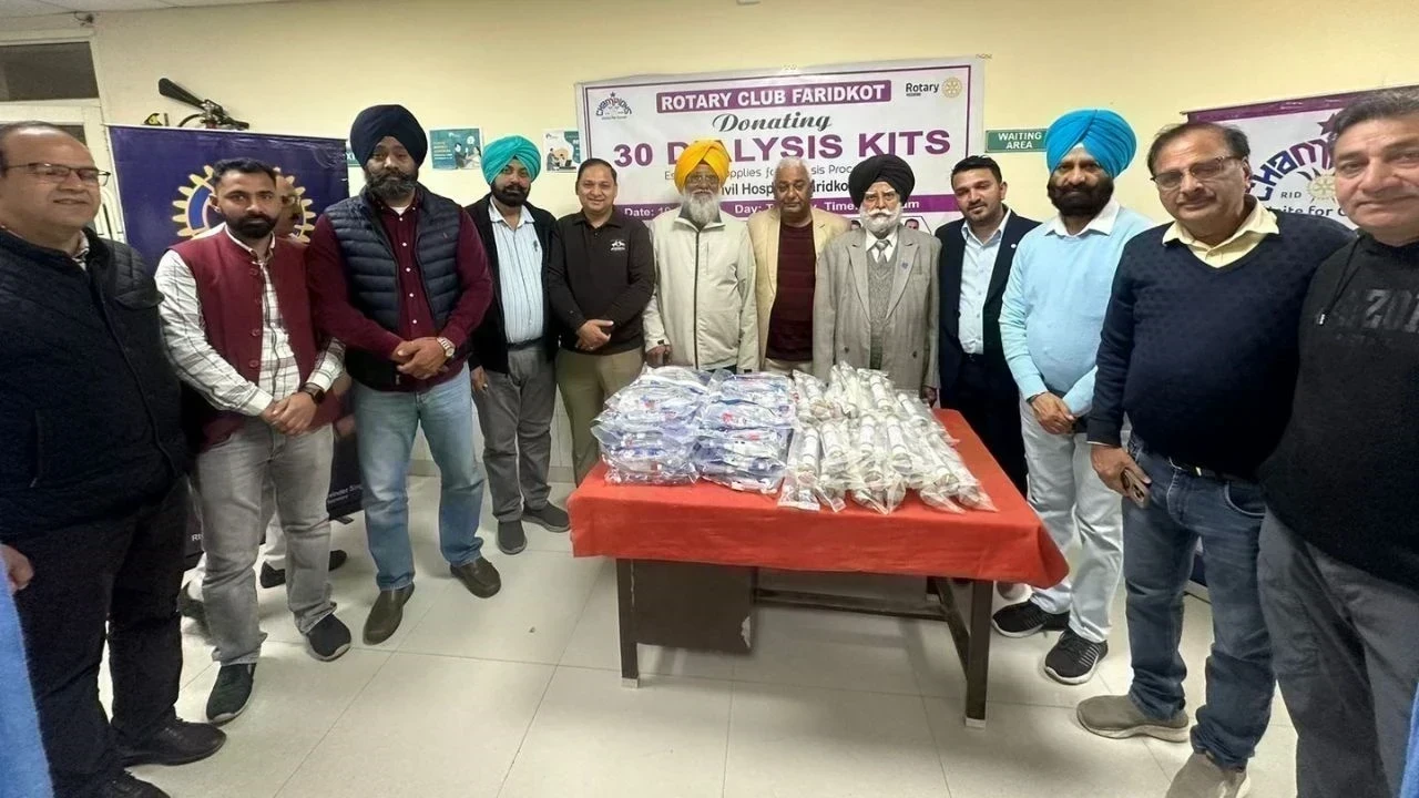ਰੋਟਰੀ ਕਲੱਬ ਨੇ ਫਰੀਦਕੋਟ ਸਿਵਲ ਹਸਪਤਾਲ ਨੂੰ 30 ਡਾਇਲਸਿਸ ਕਿੱਟਾਂ ਕੀਤੀਆਂ ਪ੍ਰਦਾਨ