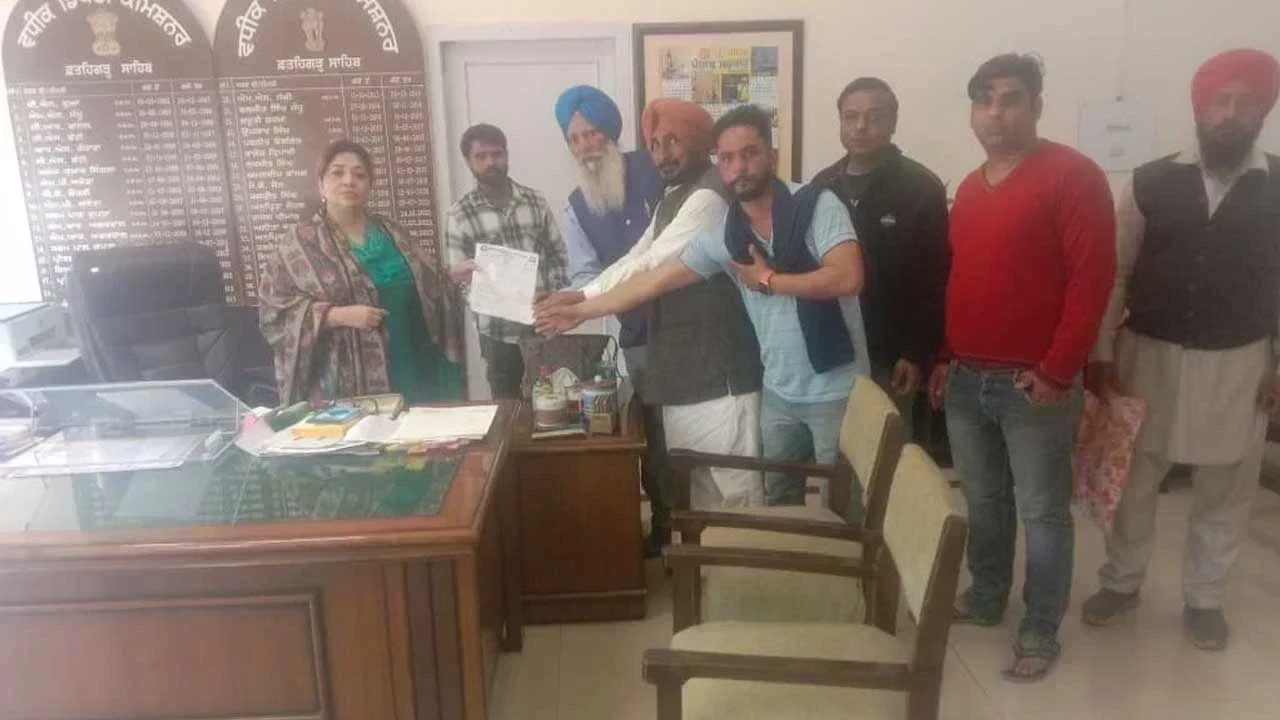 ਭੀਮ ਆਰਮੀ ਵੱਲੋਂ UGC ਦੀਆਂ ਨਵੀਆਂ ਗਾਈਡਲਾਈਨਾਂ ਲਾਗੂ ਕਰਨ ਅਤੇ ਰਾਖਵੇਂਕਰਨ ਦੀ ਰੱਖਿਆ ਲਈ ਡਿਪਟੀ ਕਮਿਸ਼ਨਰ ਨੂੰ ਮੰਗ ਪੱਤਰ