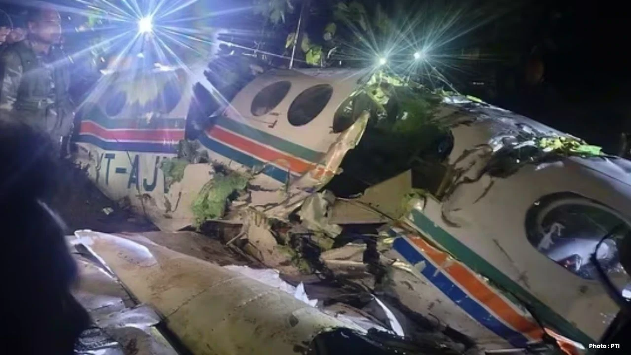 Ranchi plane crash : ਰਾਂਚੀ 'ਚ ਵੱਡਾ ਹਾਦਸਾ, ਦਿੱਲੀ ਜਾ ਰਹੀ ਏਅਰ ਐਂਬੂਲੈਂਸ ਕਰੈਸ਼, 7 ਲੋਕਾਂ ਦੀ ਮੌਤ