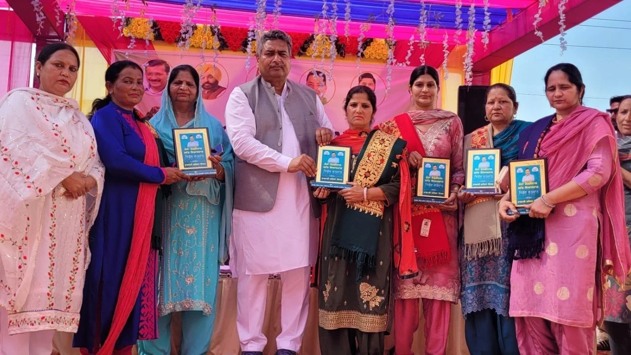 ਅੰਤਰਾਸ਼ਟਰੀ ਮਹਿਲਾ ਦਿਵਸ ਮੌਕੇ ਸ਼ਮਸ਼ੇਰ ਸਿੰਘ ਵੱਲੋਂ ਮਹਿਲਾ ਸਖਸ਼ੀਅਤਾਂ ਦਾ ਕੀਤਾ ਸਨਮਾਨ