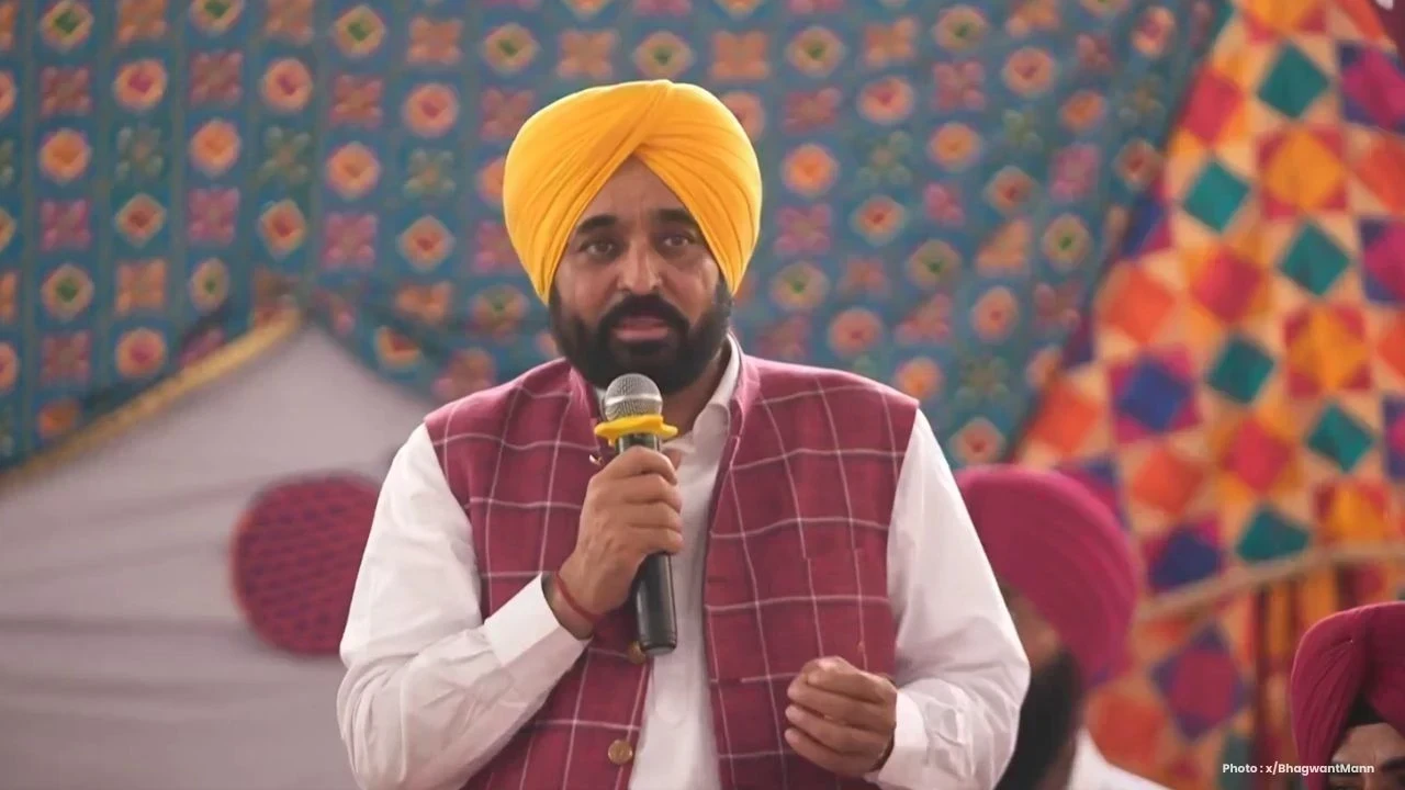 ਆਦਮਪੁਰ ਪਹੁੰਚੇ CM ਮਾਨ, ਲੋਕਾਂ ਦੀਆਂ ਸੁਣੀਆਂ ਸਮੱਸਿਆਵਾਂ