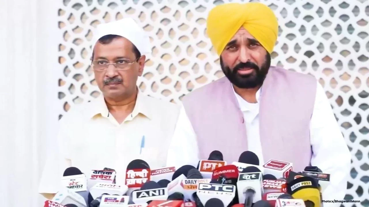 ਅਰਵਿੰਦ ਕੇਜਰੀਵਾਲ ਅਤੇ CM ਭਗਵੰਤ ਮਾਨ ਨੇ ਸ੍ਰੀ ਹਰਿਮੰਦਰ ਸਾਹਿਬ ਵਿਖੇ ਟੇਕਿਆ ਮੱਥਾ