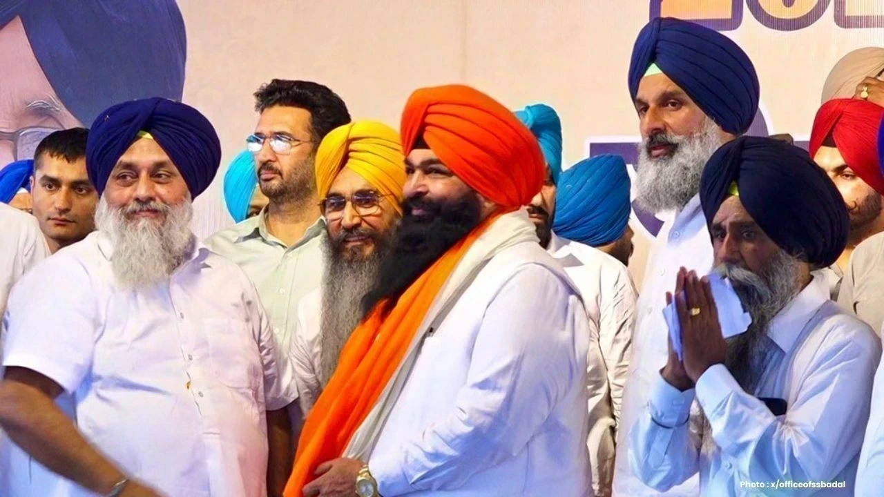 ਭਾਜਪਾ ਨੂੰ ਵੱਡਾ ਝਟਕਾ! ਸਾਬਕਾ ਵਿਧਾਇਕ ਮੋਹਨ ਲਾਲ ਬੰਗਾ ਸ਼੍ਰੋਮਣੀ ਅਕਾਲੀ ਦਲ 'ਚ ਸ਼ਾਮਲ