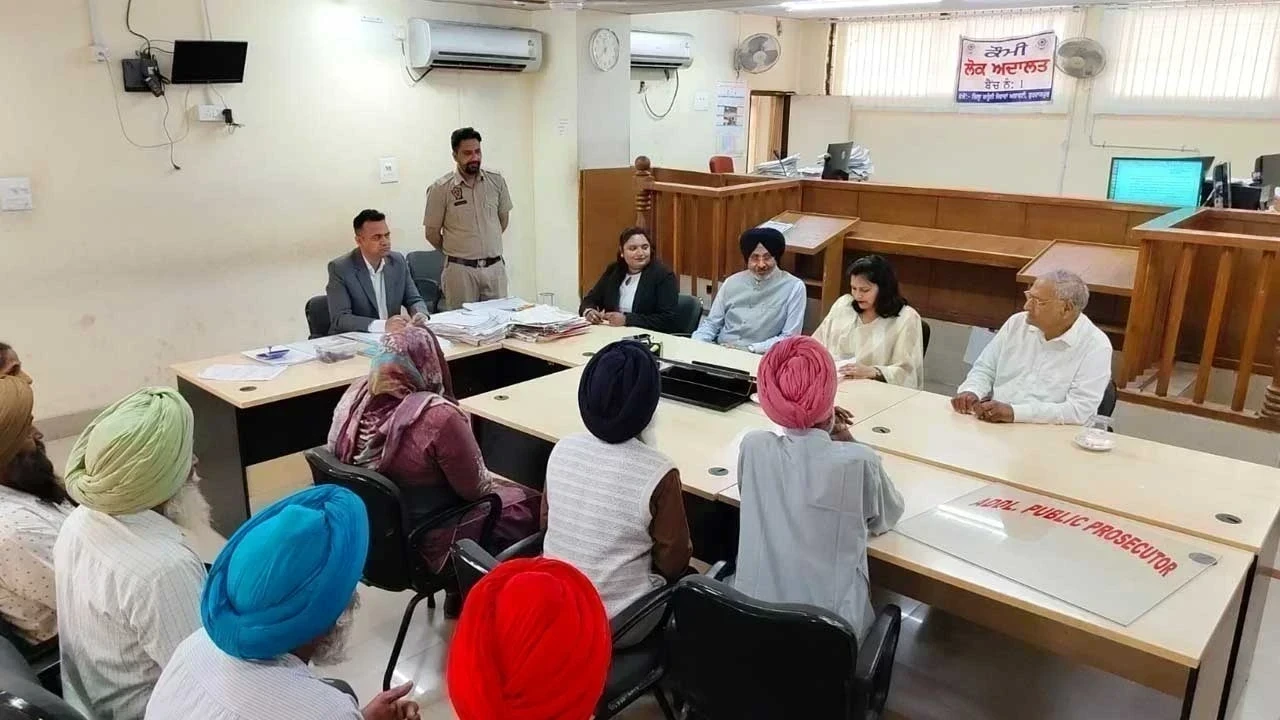 ਗੁਰਦਾਸਪੁਰ ਵਿੱਚ ਨੈਸ਼ਨਲ ਲੋਕ ਅਦਾਲਤ ਦੌਰਾਨ 13,010 ਕੇਸਾਂ ਦਾ ਨਿਪਟਾਰਾ, 6.36 ਕਰੋੜ ਰੁਪਏ ਦੇ ਅਵਾਰਡ ਪਾਸ