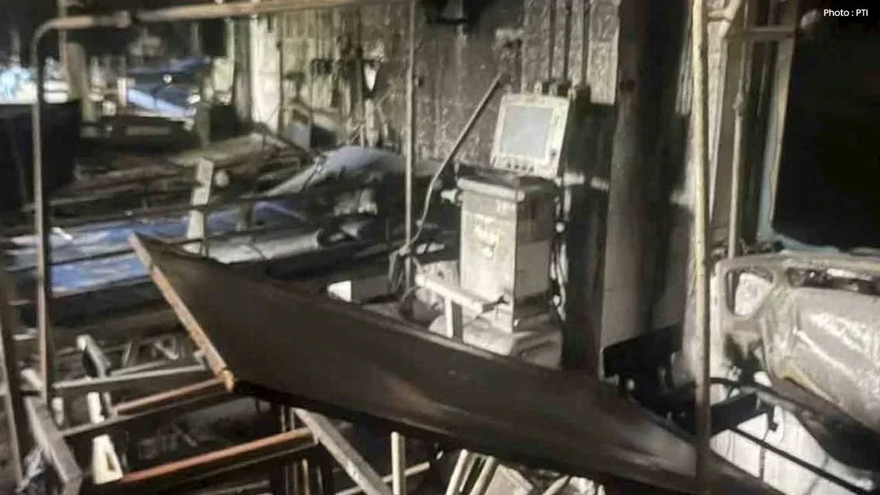 Odisha Hospital Fire News: ਓਡੀਸ਼ਾ ਦੇ ਕਟਕ ’ਚ ਹਸਪਤਾਲ ਦੀ ਆਈਸੀਯੂ ’ਚ ਭਿਆਨਕ ਅੱਗ, ਘੱਟੋ-ਘੱਟ 10 ਮਰੀਜ਼ਾਂ ਦੀ ਮੌਤ