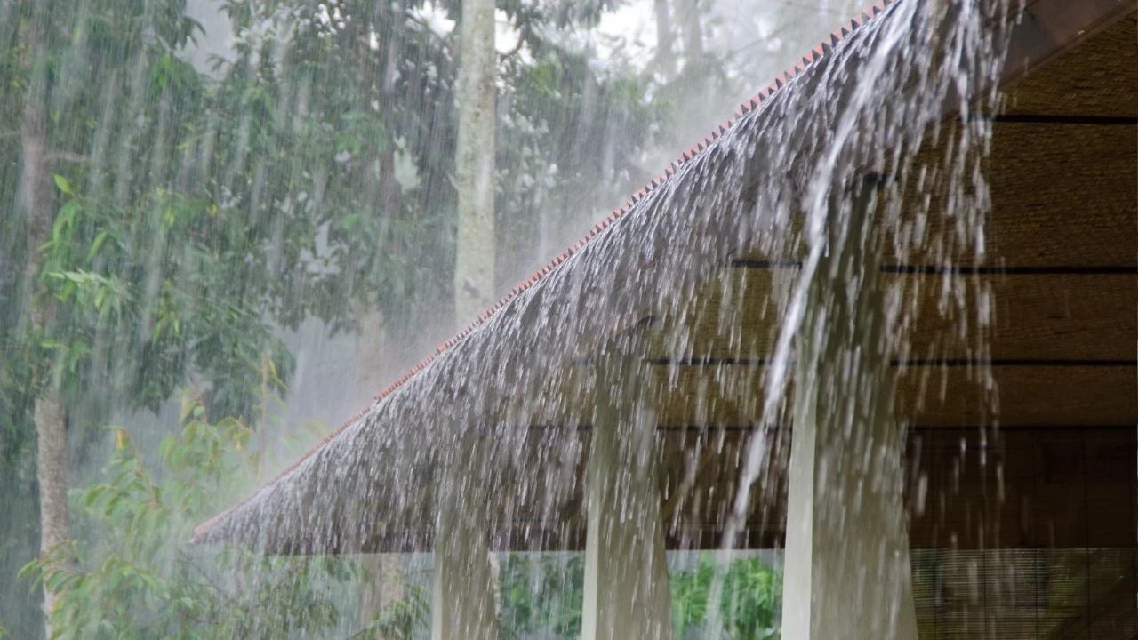 ਪੰਜਾਬ ’ਚ ਮੌਸਮ ਦਾ ਮਿਜ਼ਾਜ਼ ਬਦਲਿਆ: ਪਹਾੜਾਂ ’ਤੇ ਬਰਫ਼, ਮੈਦਾਨਾਂ ’ਚ ਡਿੱਗਿਆ ਤਾਪਮਾਨ, ਮੀਂਹ ਹੋਣ ਦੇ ਅਧਿਕਾਰੀਆਂ ਚੇਤਾਵਨੀ