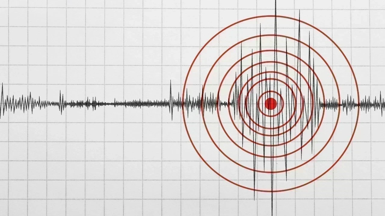 Earthquake News: ਚੰਡੀਗੜ੍ਹ ਟ੍ਰਾਈਸਿਟੀ ‘ਚ 5.9 ਤੀਬਰਤਾ ਦਾ ਭੂਚਾਲ, ਲੋਕ ਘਰਾਂ ਤੋਂ ਬਾਹਰ ਦੌੜੇ