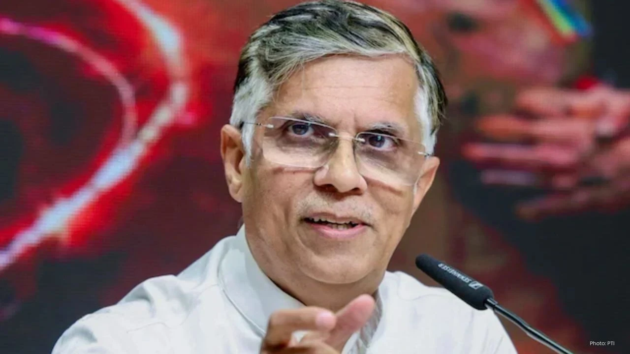 Pawan Khera ਦੇ ਦਿੱਲੀ ਘਰ ‘ਤੇ ਅਸਾਮ ਪੁਲਿਸ ਦੀ ਛਾਪੇਮਾਰੀ, ਪਾਸਪੋਰਟ ਵਿਵਾਦ ‘ਤੇ ਤਣਾਅ ਵਧਿਆ