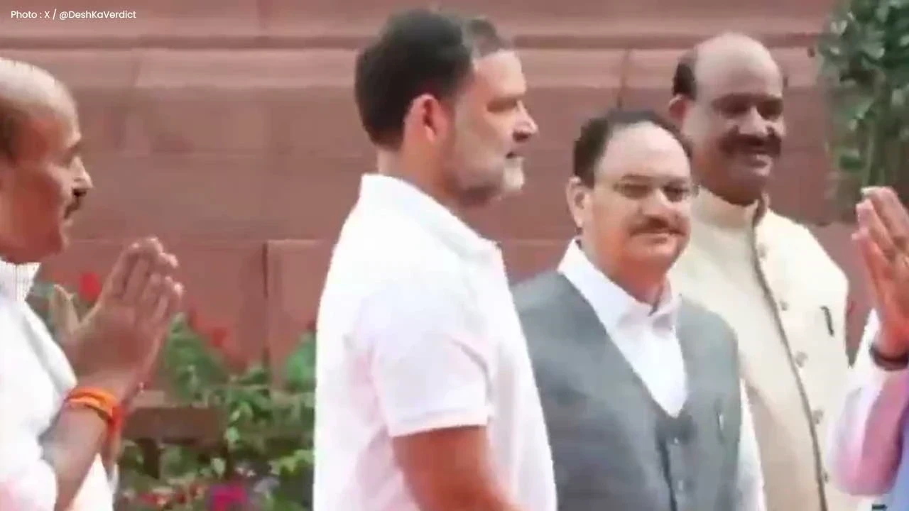 Parliament Viral Moment: ਸੰਸਦ ਵਿੱਚ Narendra Modi ਅਤੇ Rahul Gandhi ਵਿਚਕਾਰ ਹੋਈ ਗੱਲਬਾਤ ਨੇ ਖਿੱਚਿਆ ਧਿਆਨ