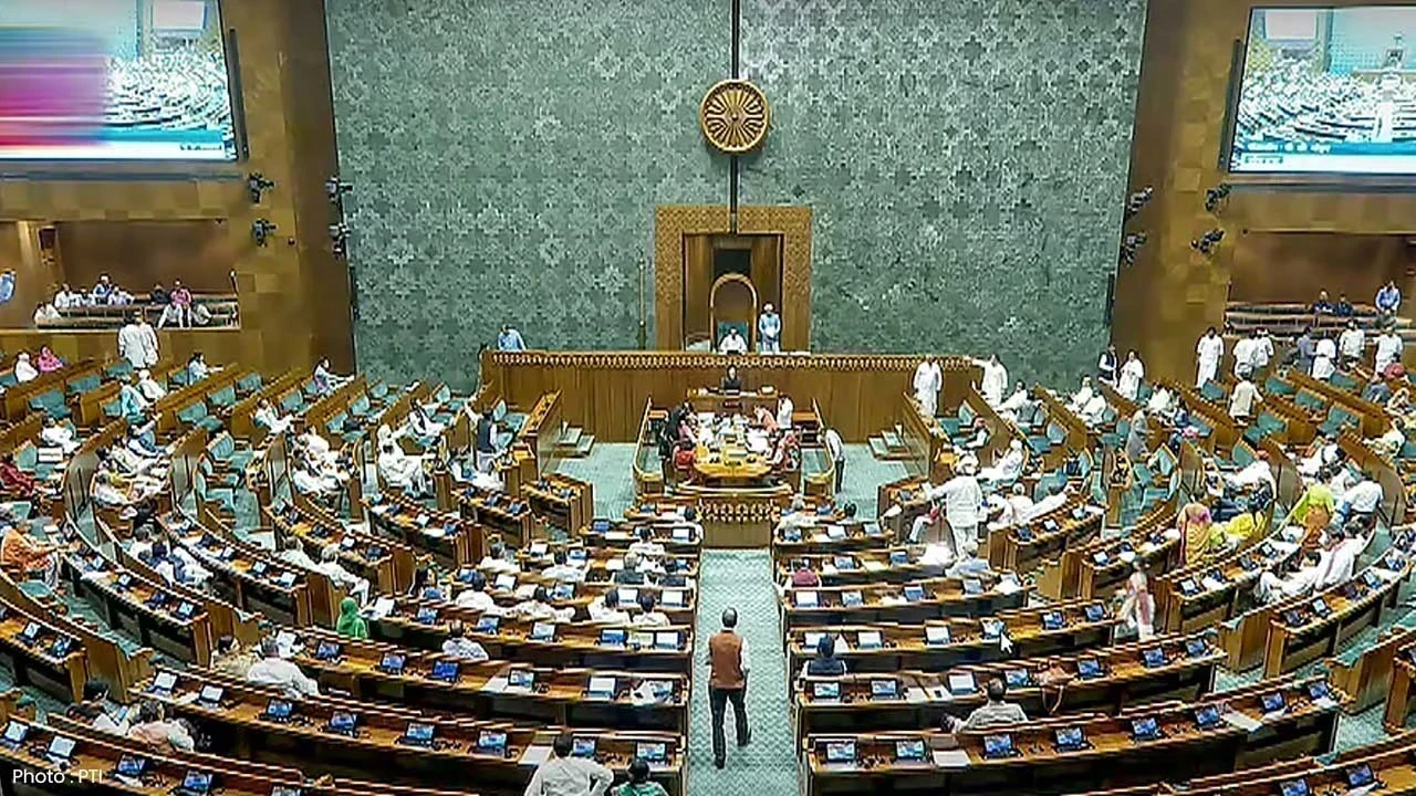 Delimitation Bill 2026 : ਕੇਂਦਰ ਵੱਲੋਂ ਲੋਕ ਸਭਾ ਸੀਟਾਂ 'ਚ 50% ਵਾਧੇ ਦਾ ਵੱਡਾ ਪ੍ਰਸਤਾਵ, ਔਰਤਾਂ ਲਈ 272 ਸੀਟਾਂ ਰਾਖਵੀਆਂ