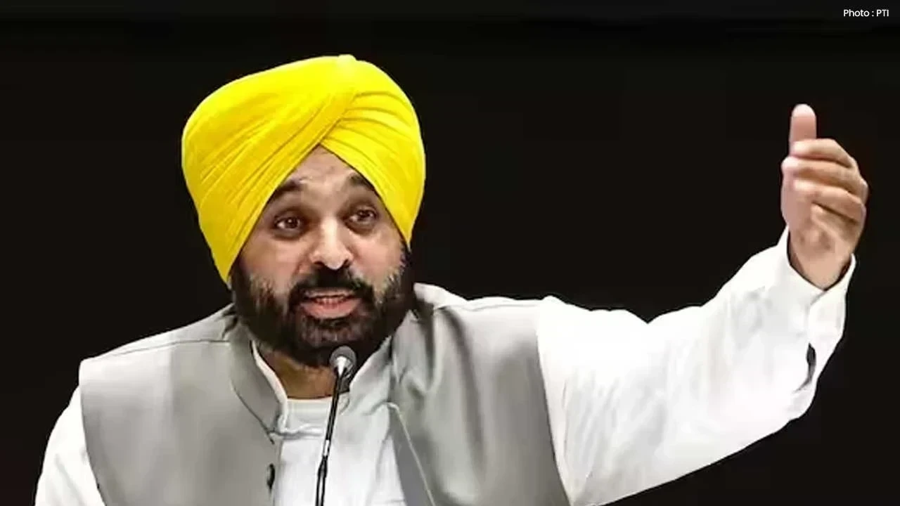 ‘ਭਗਵੰਤ ਮਾਨ ਵੀ BJP ਵਿੱਚ ਹੋ ਸਕਦੇ ਹਨ ਸ਼ਾਮਲ’, ਬਿਕਰਮ ਸਿੰਘ ਮਜੀਠੀਆ ਦਾ AAP ਸਾਂਸਦਾਂ ਦੇ ਭਾਜਪਾ ਵਿੱਚ ਜਾਣ ‘ਤੇ ਵੱਡਾ ਦਾਅਵਾ