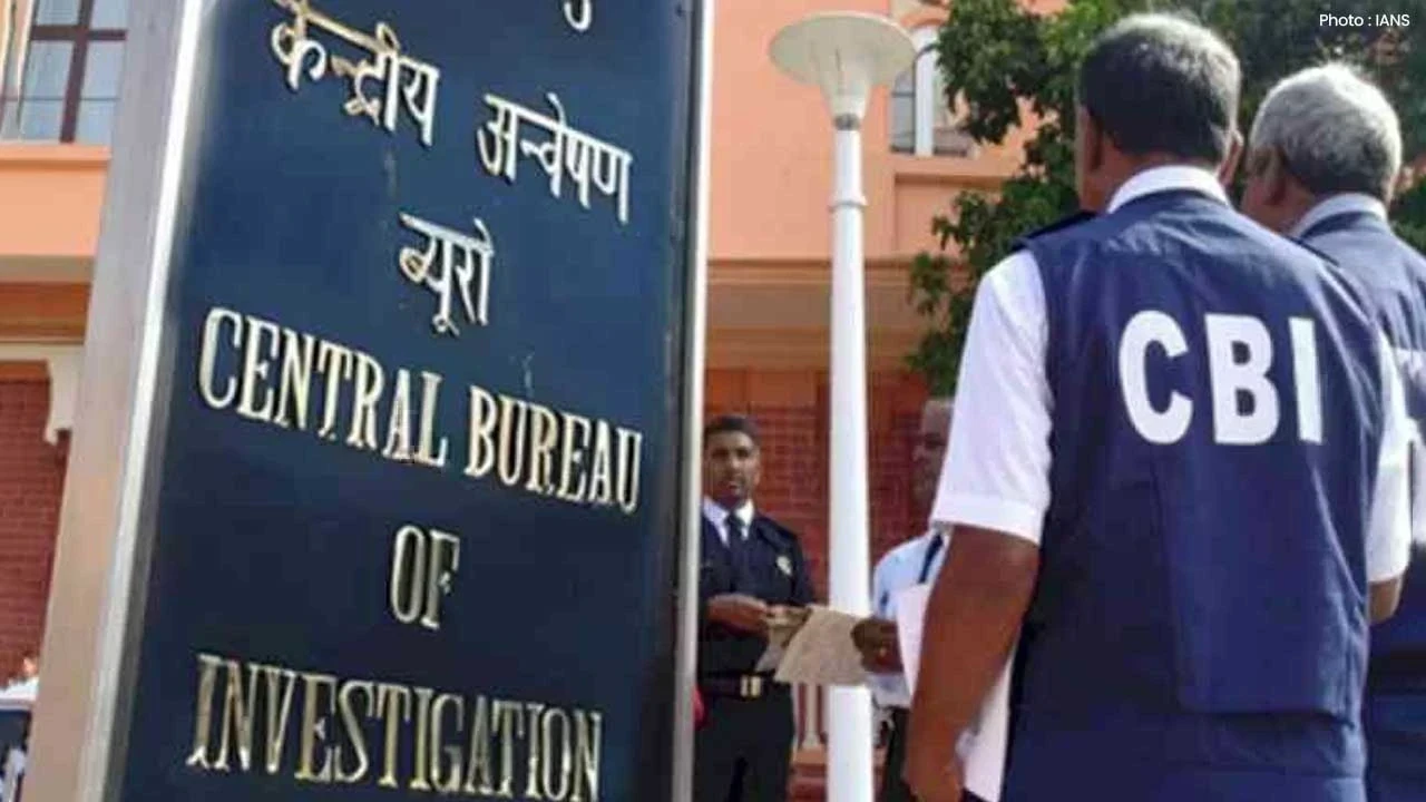 CBI Raid on Punjab Vigilance Bureau : 20 ਲੱਖ ਰਿਸ਼ਵਤ ਮਾਮਲੇ ‘ਚ ਵੱਡਾ ਖੁਲਾਸਾ, 3 ਗ੍ਰਿਫ਼ਤਾਰ, OP Rana ਫਰਾਰ