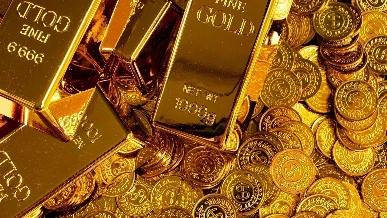 Gold Price Today : ਸੋਨਾ 4 ਹਜ਼ਾਰ ਰੁਪਏ ਹੋਇਆ ਸਸਤਾ, ਚਾਂਦੀ ਦੀਆਂ ਕੀਮਤਾਂ ’ਚ ਵੀ ਵੱਡੀ ਗਿਰਾਵਟ