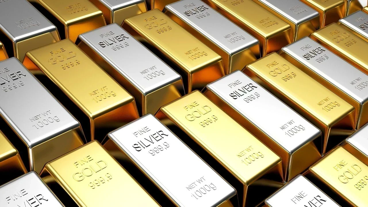 Gold And Silver Price: Iran Crisis ’ਤੇ ਸੋਨੇ ਦੀ ਚਮਕ ਵਧੀ, ਚਾਂਦੀ 5,200 ਰੁਪਏ ਹੋਈ ਮਹਿੰਗੀ, ਜਾਣੋ ਨਵੀਆਂ ਕੀਮਤਾਂ