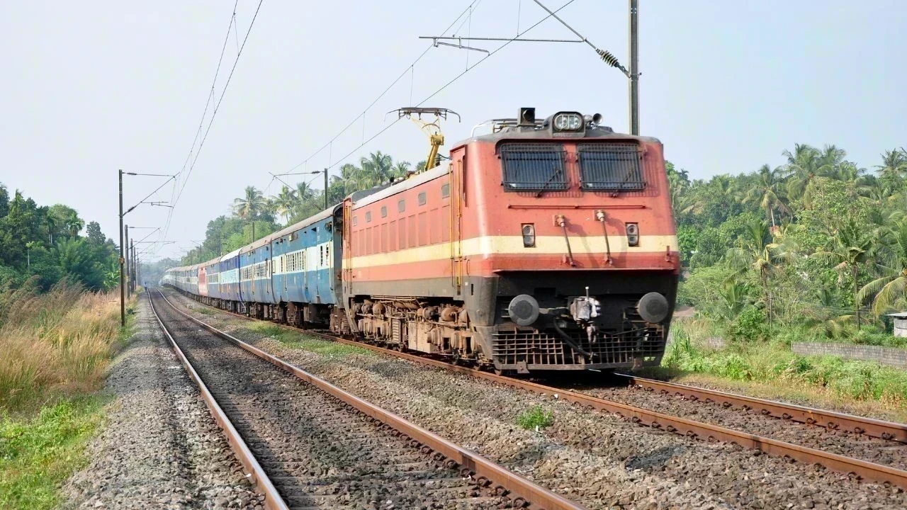 Punjab To Himachal Train: 4 ਸਾਲ ਬਾਅਦ ਮੁੜ ਸ਼ੁਰੂ ਹੋਈ Narrow Gauge Train, ਸੈਲਾਨੀਆਂ ਅਤੇ ਯਾਤਰੀਆਂ ਲਈ ਵੱਡੀ ਰਾਹਤ