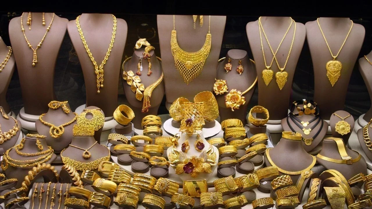 Amritsar Theft Case: ਕਿਸਾਨ ਦੇ ਘਰ ਚੋਰਾਂ ਦਾ ਵੱਡਾ ਧਾਵਾ, 5 ਲੱਖ ਨਕਦੀ ਤੇ 45 ਤੋਲਾ ਸੋਨਾ ਲੈ ਕੇ ਫ਼ਰਾਰ