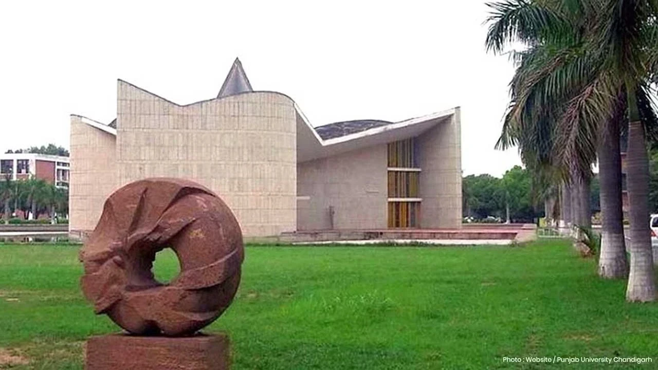 Panjab University News : ਪੰਜਾਬੀ ਭਾਸ਼ਾ ਨੂੰ ਮਿਲਿਆ ਵੱਡਾ ਮਾਣ, Panjab University 'ਚ ਜਲਦ ਲੱਗਣਗੇ ਪੰਜਾਬੀ ਸਾਈਨ ਬੋਰਡ