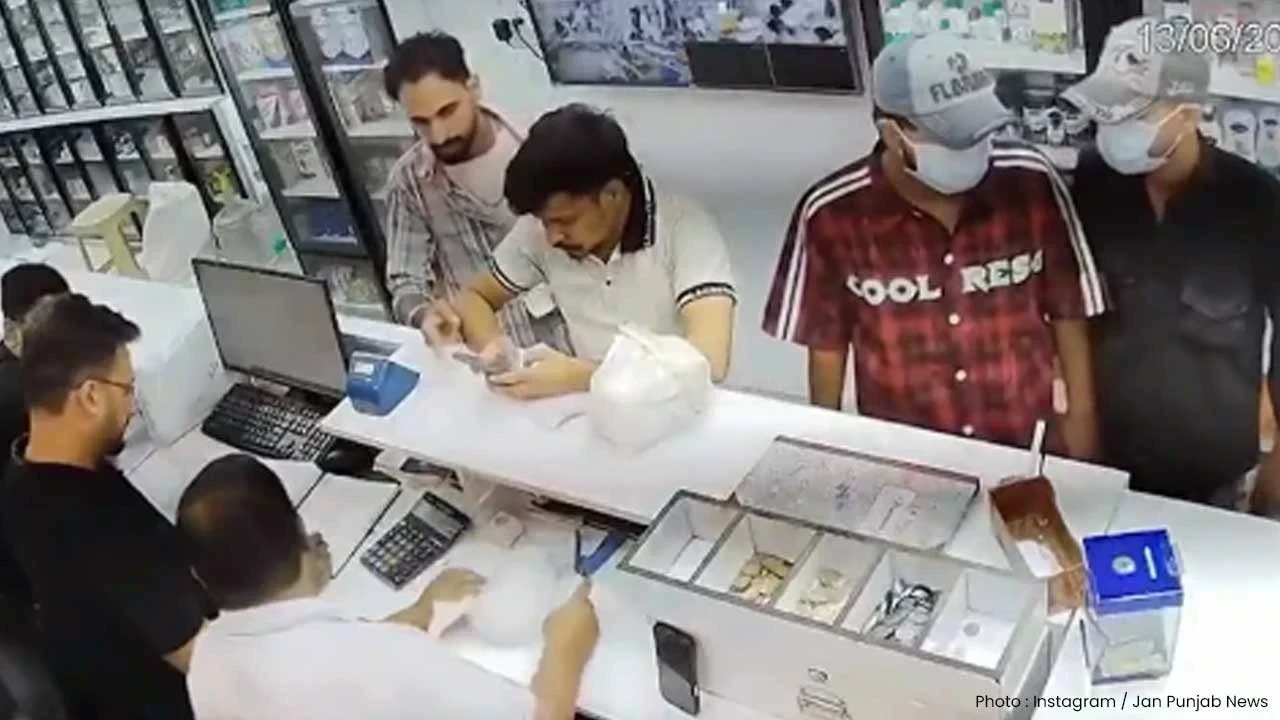 Chandigarh Cashier Murder Case: Jammu Kashmir ਤੋਂ ਮੁਲਜ਼ਮ ਗ੍ਰਿਫ਼ਤਾਰ, CCTV ਨੇ ਖੋਲ੍ਹਿਆ ਰਾਜ
