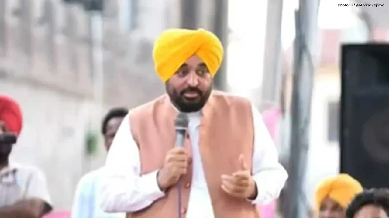 CM Mann Viral Video Case: ਪੰਜਾਬ ਦੇ ਪਿੰਡਾਂ 'ਚ ਲੱਗੇ ਪੋਸਟਰ, ਭਗਵੰਤ ਮਾਨ ਖ਼ਿਲਾਫ਼ ਵਿਰੋਧ ਹੋਇਆ ਤੇਜ਼