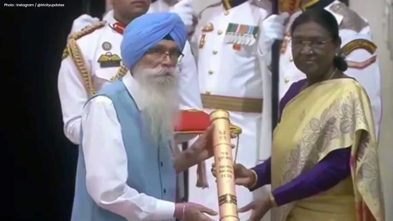 Padma Awards 2026: ‘ਝਾੜੂ ਯੋਧਾ’ ਇੰਦਰਜੀਤ ਸਿੰਘ ਸਿੱਧੂ ਸਣੇ 65 ਹਸਤੀਆਂ ਦਾ ਸਨਮਾਨ, ਰੋਹਿਤ ਸ਼ਰਮਾ ਤੇ ਅਲਕਾ ਯਾਗਨਿਕ ਵੀ ਬਣੇ Padma Awards 2026 ਦੇ ਸਿਤਾਰੇ