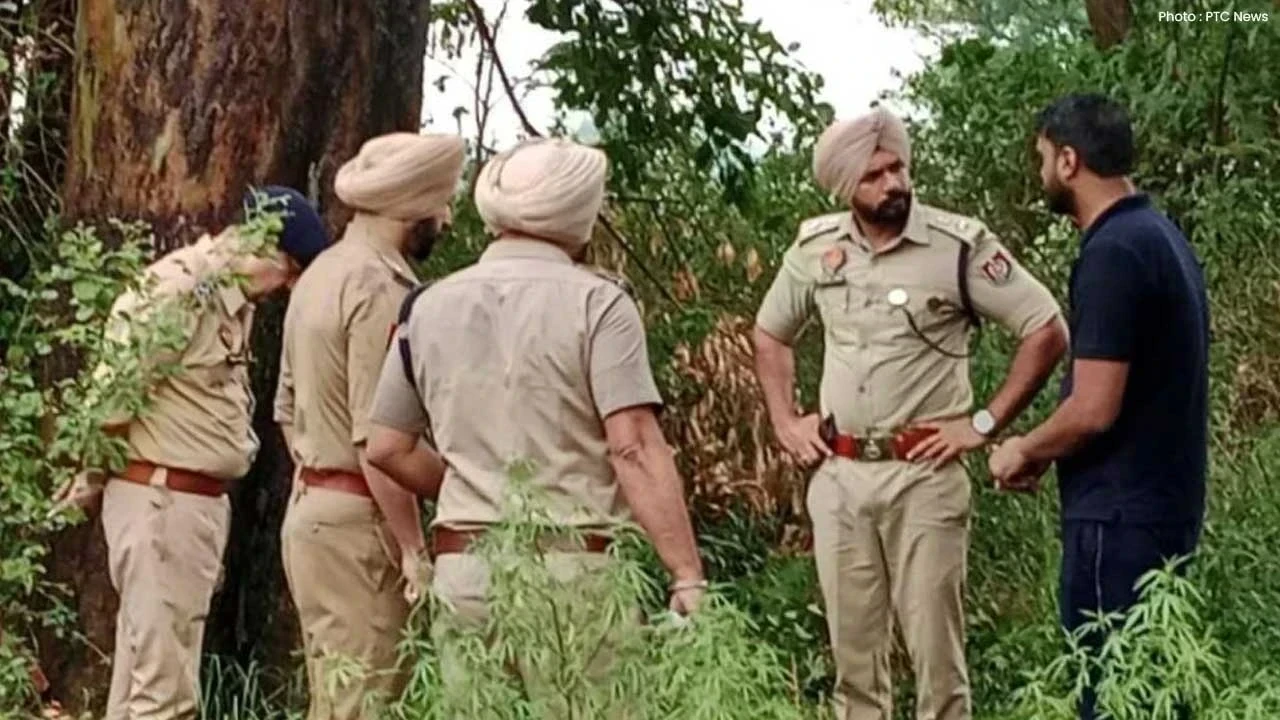 Punjab Encounter News: ਘੁਮਾਣ ਵਿੱਚ ਪੁਲਿਸ–ਗੈਂਗਸਟਰ ਮੁੱਠਭੇੜ, ਗੈਂਗਸਟਰ ਨੂੰ ਲੱਗੀ ਗੋਲੀ; ਹਥਿਆਰ ਬਰਾਮਦ ਲਈ ਲਿਆਂਦੇ ਸਮੇਂ ਹੋਈ ਫਾਇਰਿੰਗ