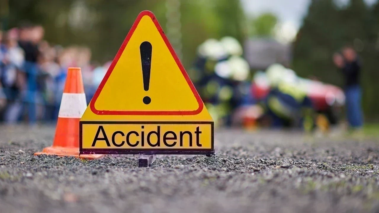 Jalandhar Accident News: ਸ੍ਰੀ ਹਜੂਰ ਸਾਹਿਬ ਦਰਸ਼ਨਾਂ ਲਈ ਜਾ ਰਹੇ ਫੌਜੀ ਦਾ ਪੂਰਾ ਪਰਿਵਾਰ ਹਾਦਸੇ 'ਚ ਖਤਮ, 4 ਦੀ ਮੌਤ