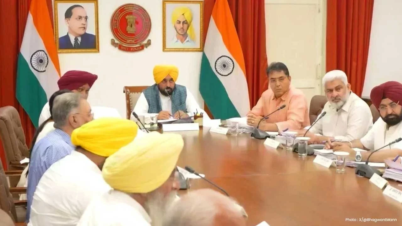 Land Pooling Policy Punjab 2026: ਪੰਜਾਬ ਕੈਬਨਿਟ ਵੱਲੋਂ ਨਵੀਂ ਲੈਂਡ ਪੂਲਿੰਗ ਨੀਤੀ ਨੂੰ ਮਨਜ਼ੂਰੀ, ਜਾਣੋ ਕਿਸਾਨਾਂ ਅਤੇ ਜ਼ਮੀਨ ਮਾਲਕਾਂ ਨੂੰ ਕੀ ਮਿਲੇਗਾ?