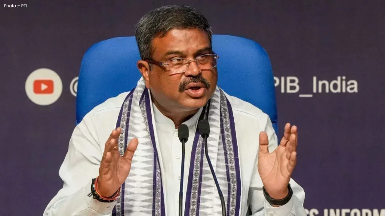 Union Minister Dharmendra Pradhan resigns: NEET-UG ਵਿਵਾਦ ਮਗਰੋਂ ਸਿੱਖਿਆ ਮੰਤਰੀ ਨੇ ਛੱਡਿਆ ਅਹੁਦਾ, PM ਮੋਦੀ ਨੂੰ ਸੌਂਪਿਆ ਅਸਤੀਫ਼ਾ