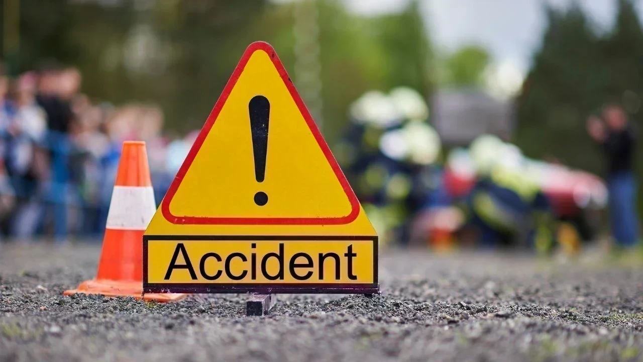 Chamba Road Accident: ਚੰਬਾ-ਡਲਹੌਜ਼ੀ ਰੋਡ 'ਤੇ ਭਿਆਨਕ ਹਾਦਸਾ, ਡੂੰਘੀ ਖੱਡ ਵਿੱਚ ਡਿੱਗੀ ਕਾਰ; ਇੱਕੋ ਪਰਿਵਾਰ ਦੇ 5 ਜੀਆਂ ਦੀ ਮੌਤ