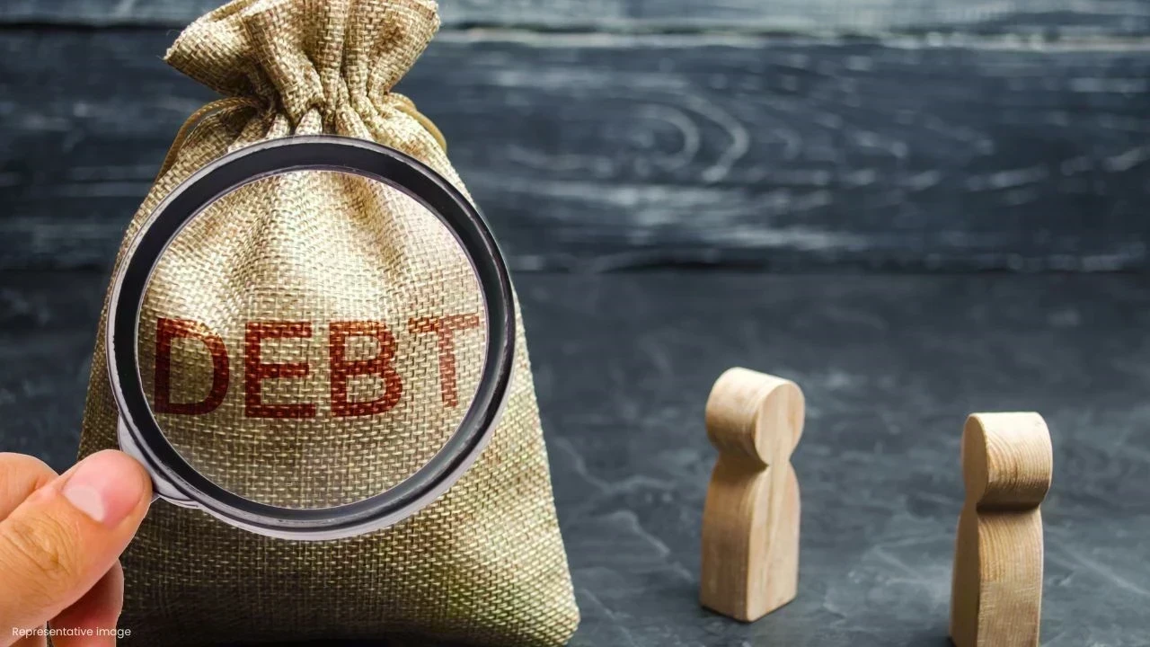 Punjab Debt News: ਕਰਜ਼ੇ ਦੇ ਮਾਮਲੇ 'ਚ ਪੰਜਾਬ ਦੇਸ਼ ਵਿੱਚ 12ਵੇਂ ਨੰਬਰ 'ਤੇ, ਮਾਰਚ 2026 ਤੱਕ 4.13 ਲੱਖ ਕਰੋੜ ਦਾ ਕਰਜ਼ਾ