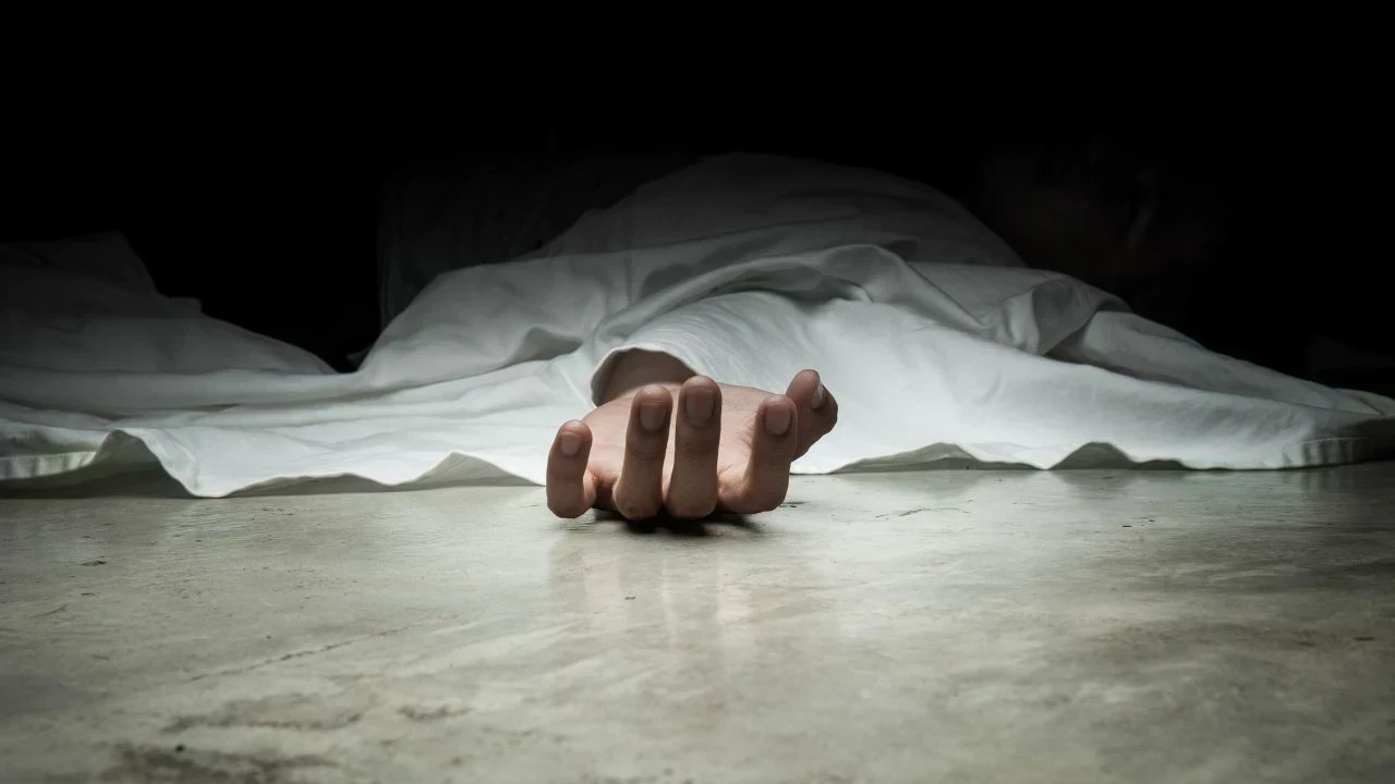 Ajnala Death Case: 20 ਦਿਨ ਬਾਅਦ ਕਬਰ 'ਚੋਂ ਕੱਢੀ ਲਾਸ਼, ਪਰਿਵਾਰ ਨੇ ਲਾਇਆ Murder ਦਾ ਸ਼ੱਕ