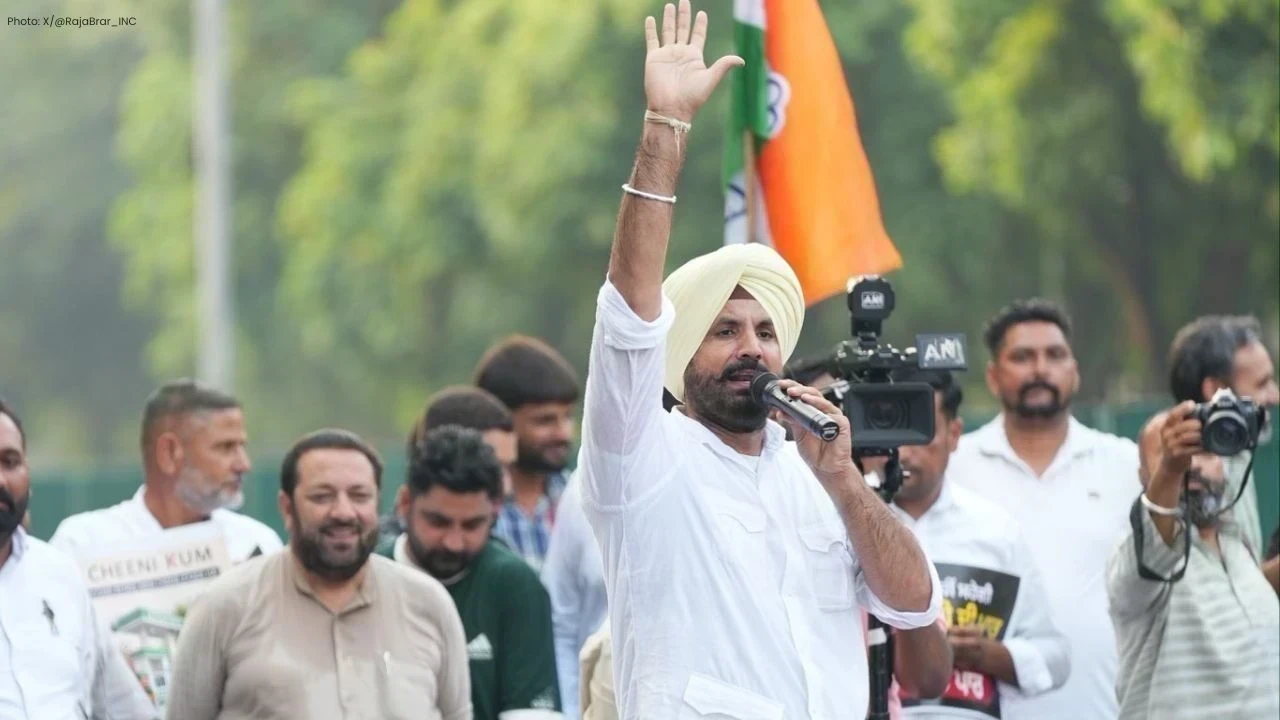 Punjab Congress Protest: ਮਹਿੰਗਾਈ ਖ਼ਿਲਾਫ਼ ਚੰਡੀਗੜ੍ਹ ’ਚ ਪ੍ਰਦਰਸ਼ਨ, ਰਾਜਾ ਵੜਿੰਗ ਸਮੇਤ ਕਈ ਆਗੂ ਹਿਰਾਸਤ ’ਚ