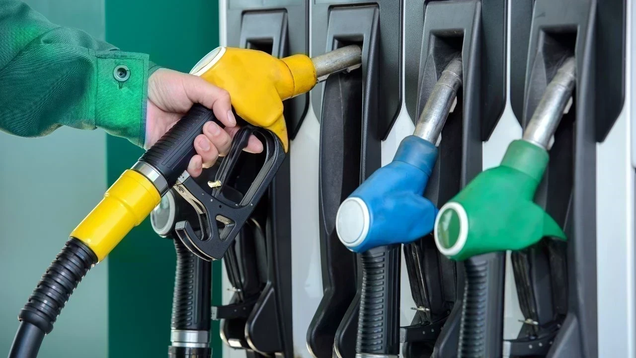 Petrol Diesel Price Today: ਪੈਟਰੋਲ-ਡੀਜ਼ਲ ਦੇ ਰੇਟ ਅੱਜ ਵੀ ਸਥਿਰ, ਕੱਚੇ ਤੇਲ ਨੇ ਵਧਾਈ ਚਿੰਤਾ