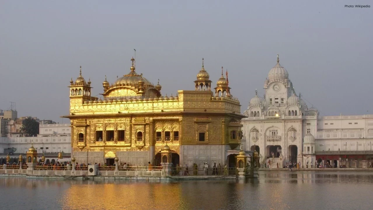 First Parkash Gurpurab: ਅੰਮ੍ਰਿਤਸਰ ਦੇ ਸ੍ਰੀ ਦਰਬਾਰ ਸਾਹਿਬ ਵਿੱਚ ਸ਼ਰਧਾ ਦਾ ਸੈਲਾਬ, ਨਗਰ ਕੀਰਤਨ ਨਾਲ ਗੂੰਜਿਆ ਸ਼ਹਿਰ