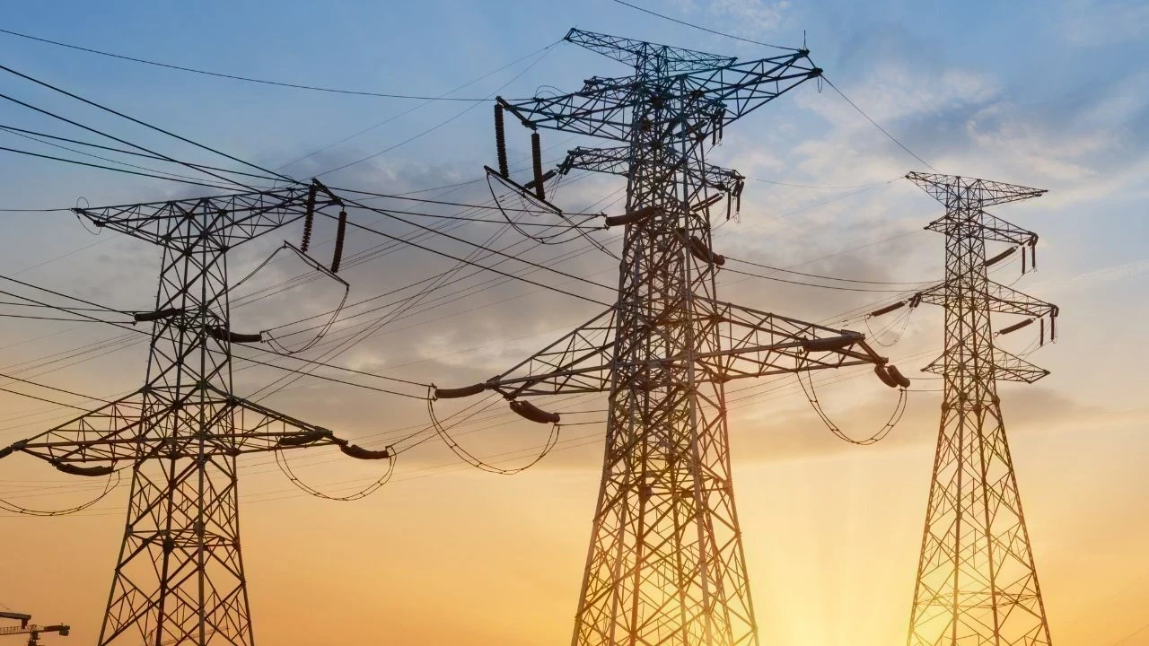 ਪੰਜਾਬ 'ਚ ਬਿਜਲੀ ਦੀ ਮੰਗ ਨੇ ਤੋੜੇ ਸਾਰੇ ਰਿਕਾਰਡ, 17,423 MW ਤੱਕ ਪਹੁੰਚੀ ਖਪਤ; Power Crisis ਹੋਰ ਡੂੰਘਾ ਹੋਣ ਦਾ ਖ਼ਦਸ਼ਾ