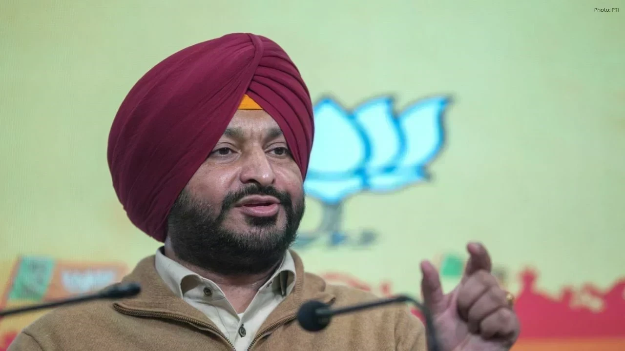 Ravneet Singh Bittu Attack: ਬਟਾਲਾ ਨੇੜੇ ਕਾਫ਼ਲੇ ’ਤੇ ਆਂਡੇ-ਟਮਾਟਰ ਸੁੱਟਣ ਦਾ ਦੋਸ਼, AAP ’ਤੇ ਲਾਏ ਗੰਭੀਰ ਇਲਜ਼ਾਮ