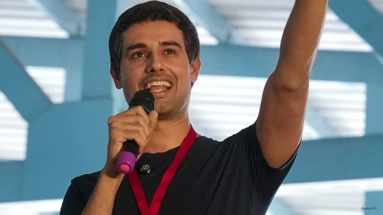 Dhruv Rathee Detained: ਗੁਰੂਗ੍ਰਾਮ ਵਿੱਚ ਧਰੁਵ ਰਾਠੀ ਨੂੰ ਹਿਰਾਸਤ ਵਿੱਚ ਲੈਣ ਦੀ ਖ਼ਬਰ, ਕਾਰਨ ਅਜੇ ਸਪੱਸ਼ਟ ਨਹੀਂ