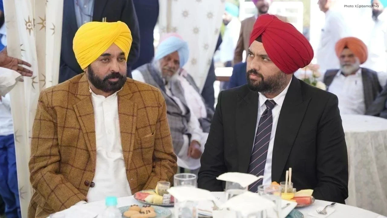 Amardeep Grewal: ਦਿੱਲੀ ਏਅਰਪੋਰਟ ਤੋਂ ਫ਼ਿਲਮ ਪ੍ਰੋਡਿਊਸਰ ਨੂੰ ED ਨੇ ਹਿਰਾਸਤ ’ਚ ਲਿਆ, 5 ਕਰੋੜ ਦੀ ਰਿਸ਼ਵਤ ਮੰਗਣ ਦੇ ਮਾਮਲੇ ’ਚ ਪੁੱਛਗਿੱਛ